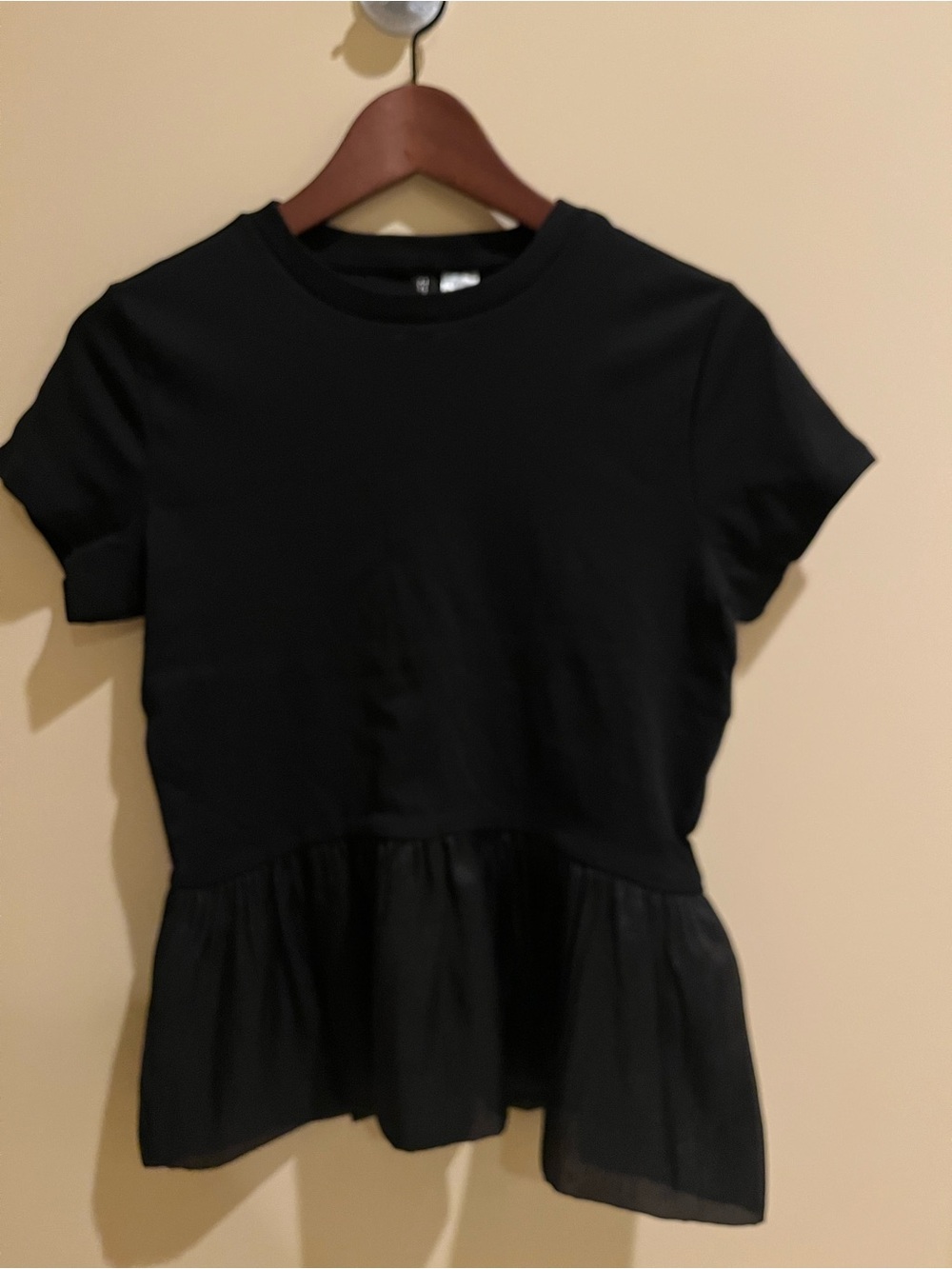 H&M Black Short Sleeve Peplum Top